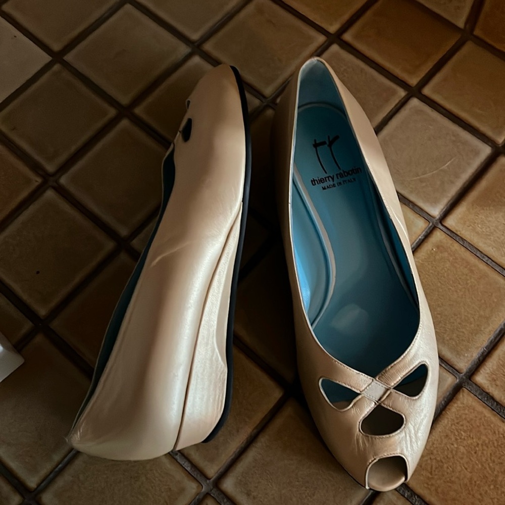 Thierry Rabotin cream cut out toe wedge.